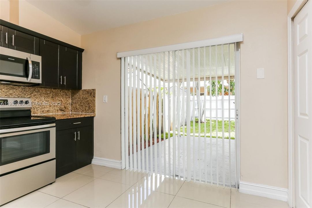 For Rent: $3,200 (3 beds, 2 baths, 1190 Square Feet)