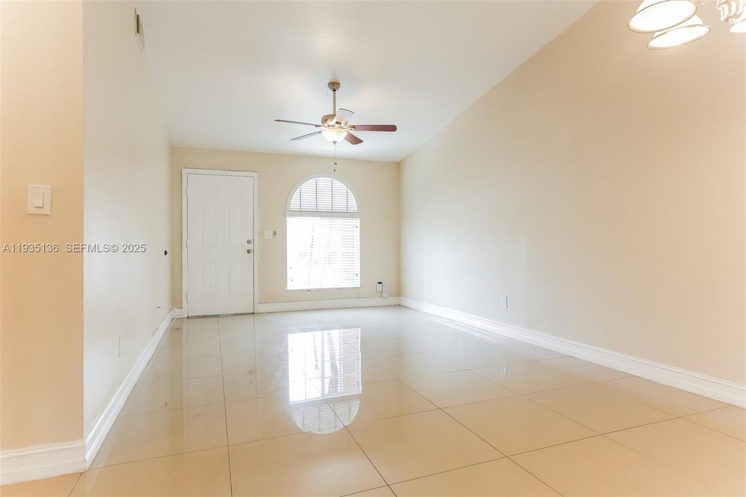 For Rent: $3,200 (3 beds, 2 baths, 1190 Square Feet)