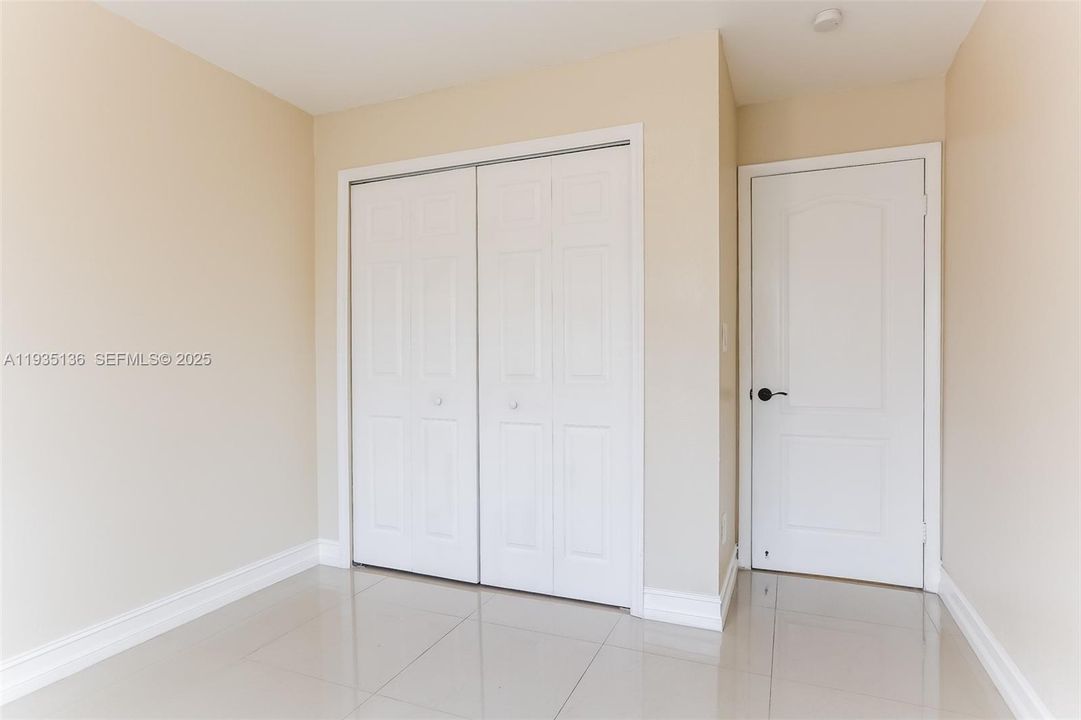 For Rent: $3,200 (3 beds, 2 baths, 1190 Square Feet)