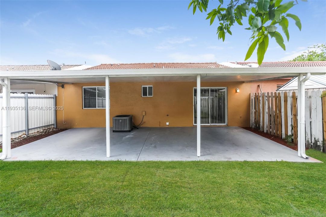 For Rent: $3,200 (3 beds, 2 baths, 1190 Square Feet)