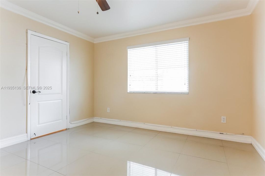 For Rent: $3,200 (3 beds, 2 baths, 1190 Square Feet)