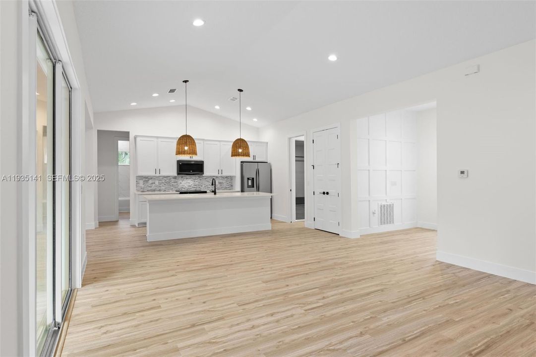 En Venta: $385,900 (3 camas, 2 baños, 1910 Pies cuadrados)