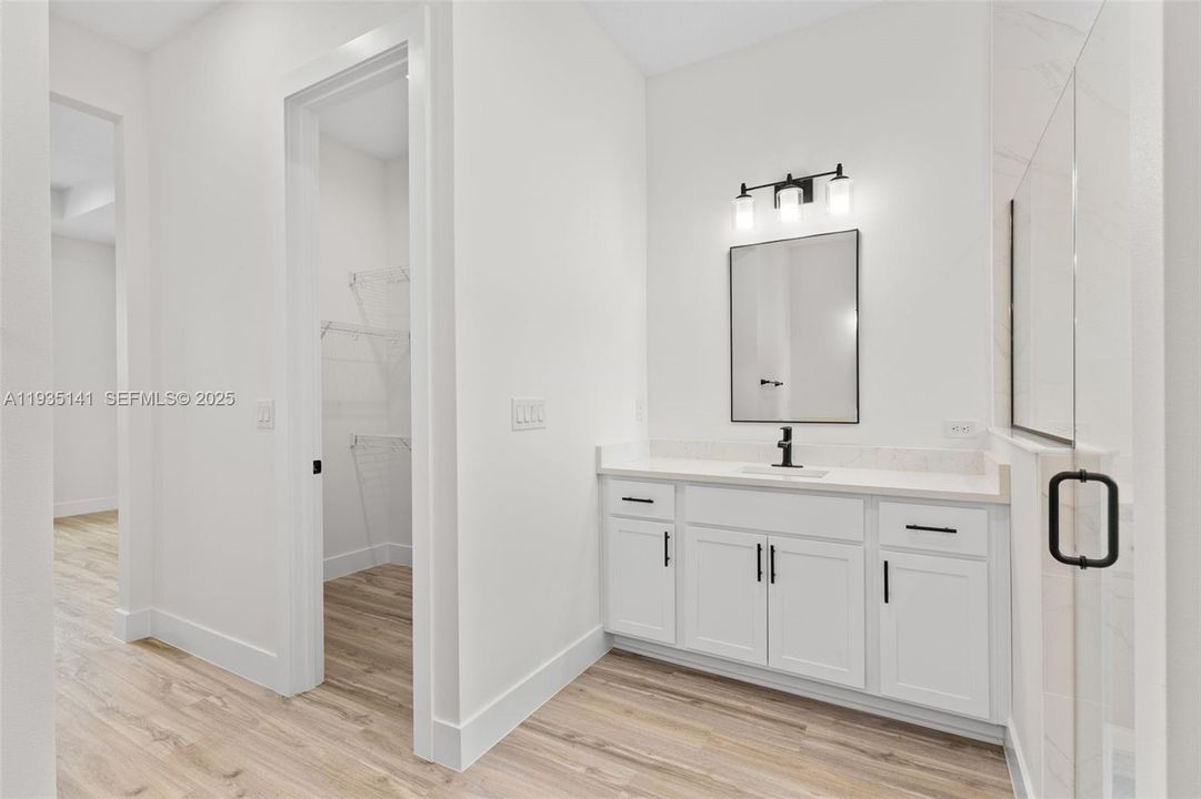 En Venta: $385,900 (3 camas, 2 baños, 1910 Pies cuadrados)