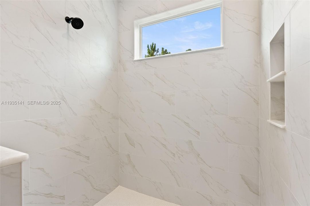 En Venta: $385,900 (3 camas, 2 baños, 1910 Pies cuadrados)