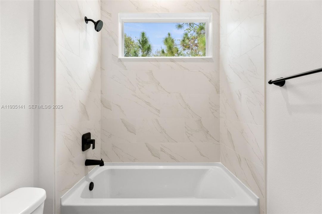 En Venta: $385,900 (3 camas, 2 baños, 1910 Pies cuadrados)