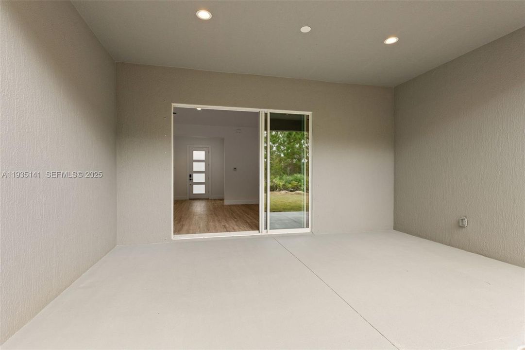 En Venta: $385,900 (3 camas, 2 baños, 1910 Pies cuadrados)