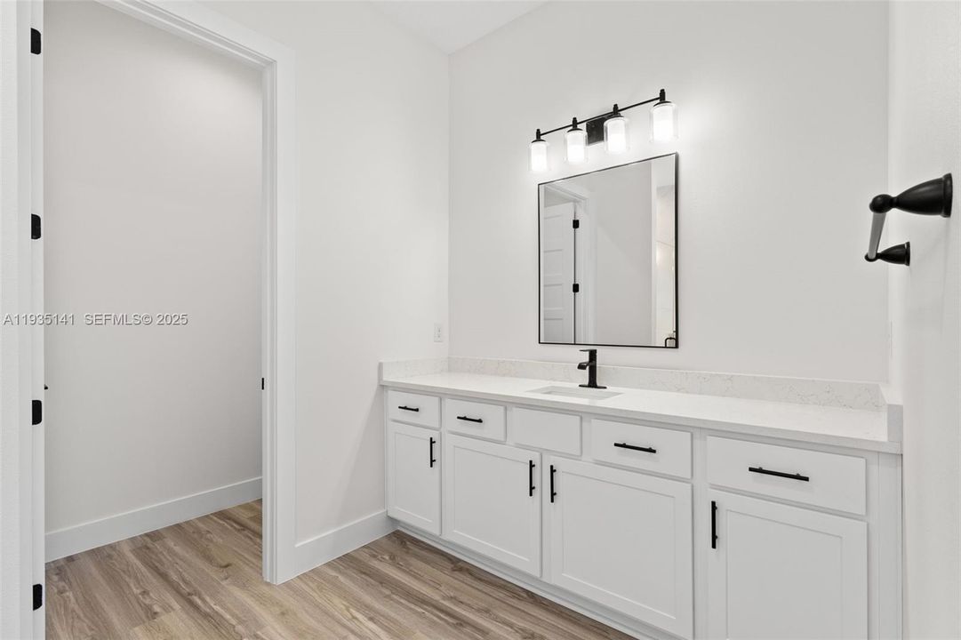 En Venta: $385,900 (3 camas, 2 baños, 1910 Pies cuadrados)