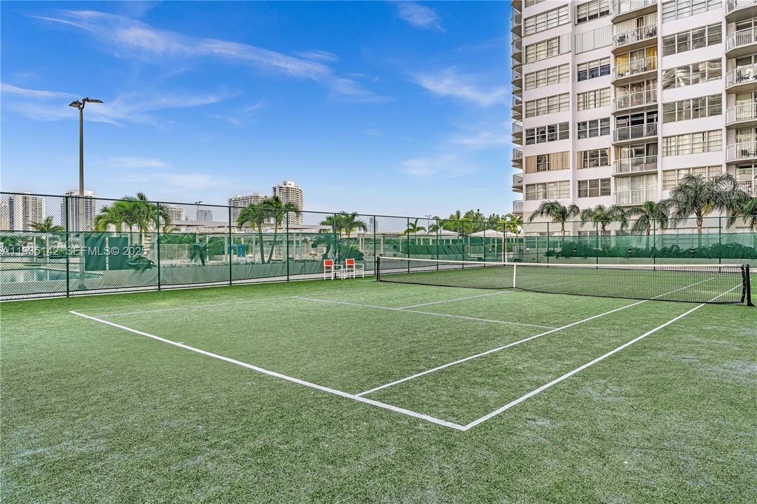 出租: $2,650 (2 贝兹, 2 浴室, 1079 平方英尺)