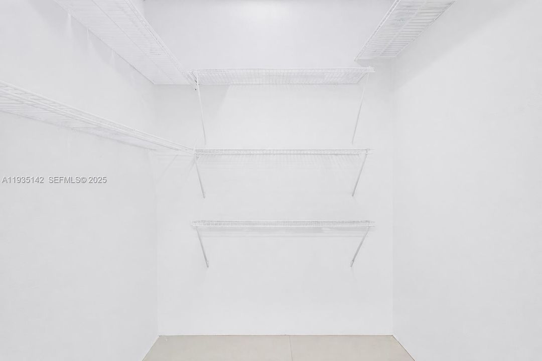 出租: $2,650 (2 贝兹, 2 浴室, 1079 平方英尺)