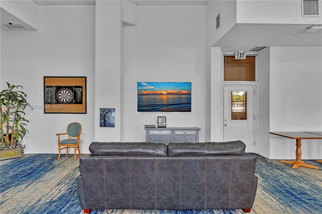 出租: $2,650 (2 贝兹, 2 浴室, 1079 平方英尺)