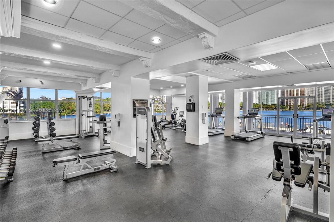 出租: $2,650 (2 贝兹, 2 浴室, 1079 平方英尺)