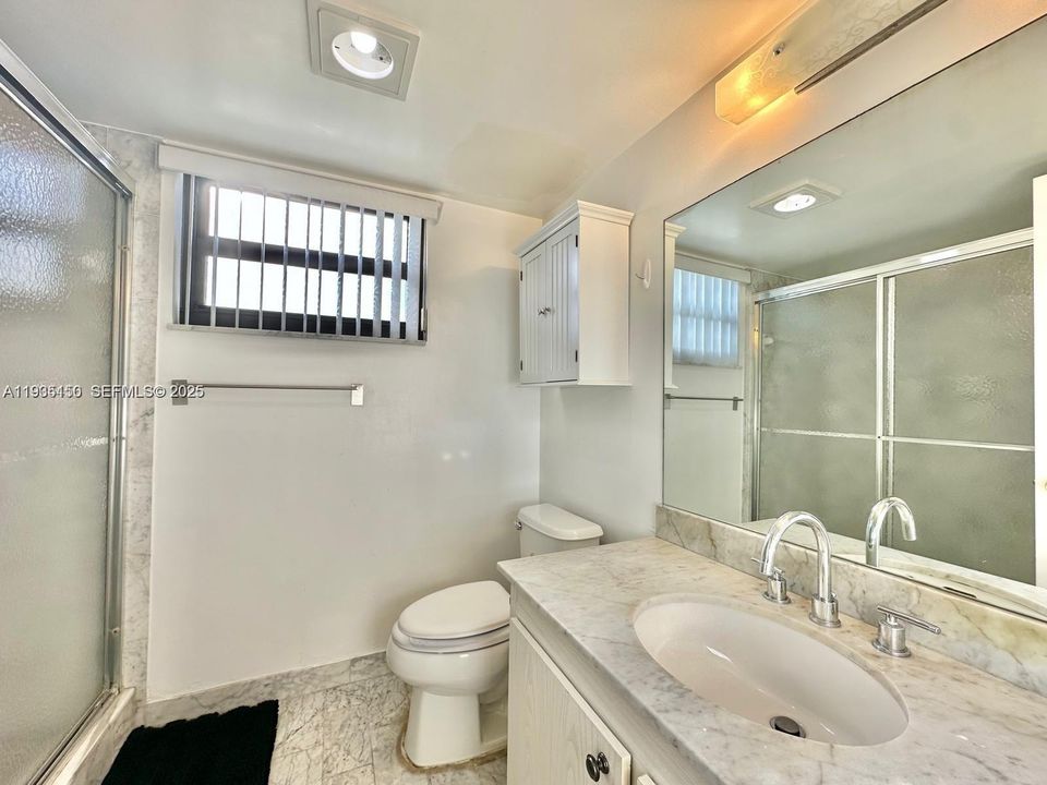 出租: $2,900 (2 贝兹, 2 浴室, 1240 平方英尺)