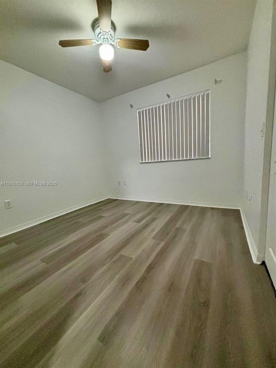 В аренду: $3,300 (3 спален, 2 ванн, 1263 Квадратных фут)