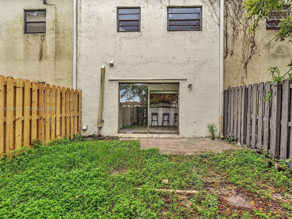 For Sale: $314,999 (3 beds, 2 baths, 1188 Square Feet)