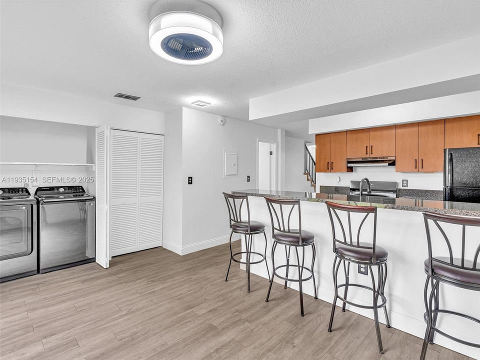 For Sale: $314,999 (3 beds, 2 baths, 1188 Square Feet)