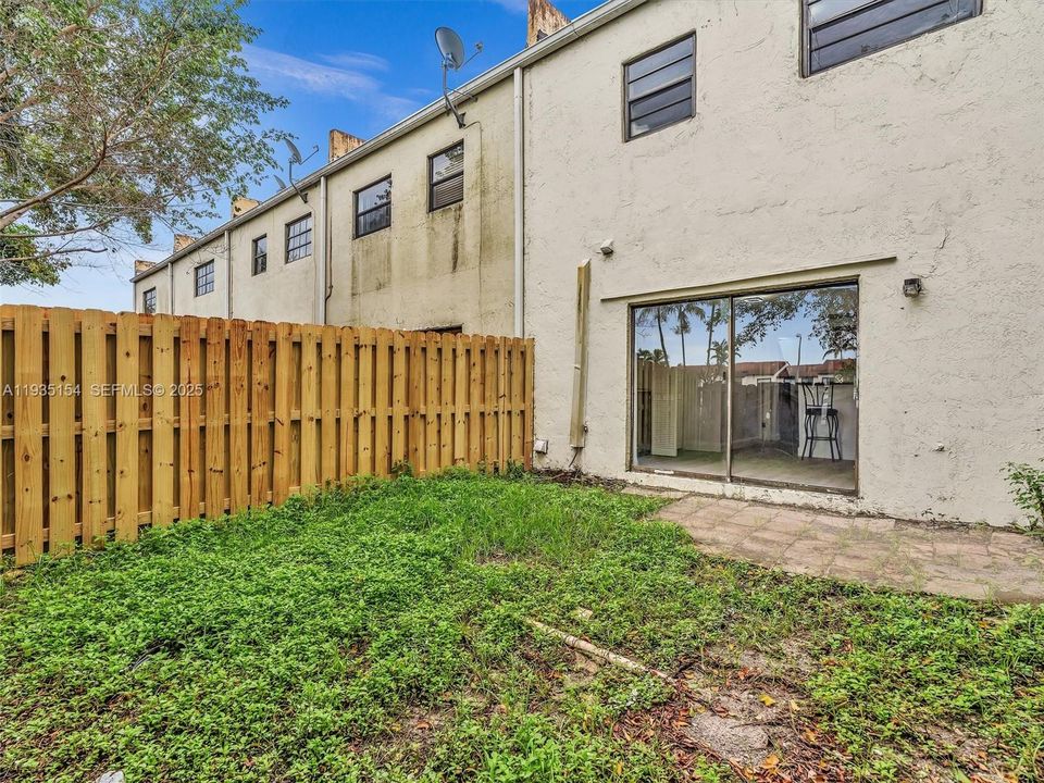 For Sale: $314,999 (3 beds, 2 baths, 1188 Square Feet)