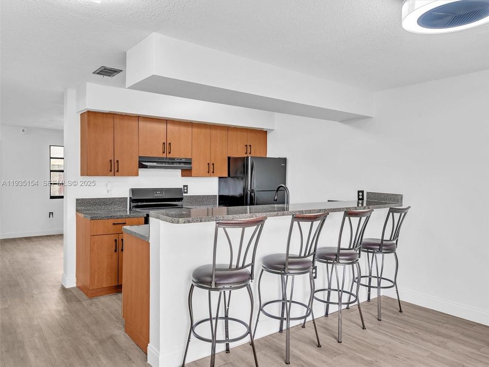 For Sale: $314,999 (3 beds, 2 baths, 1188 Square Feet)