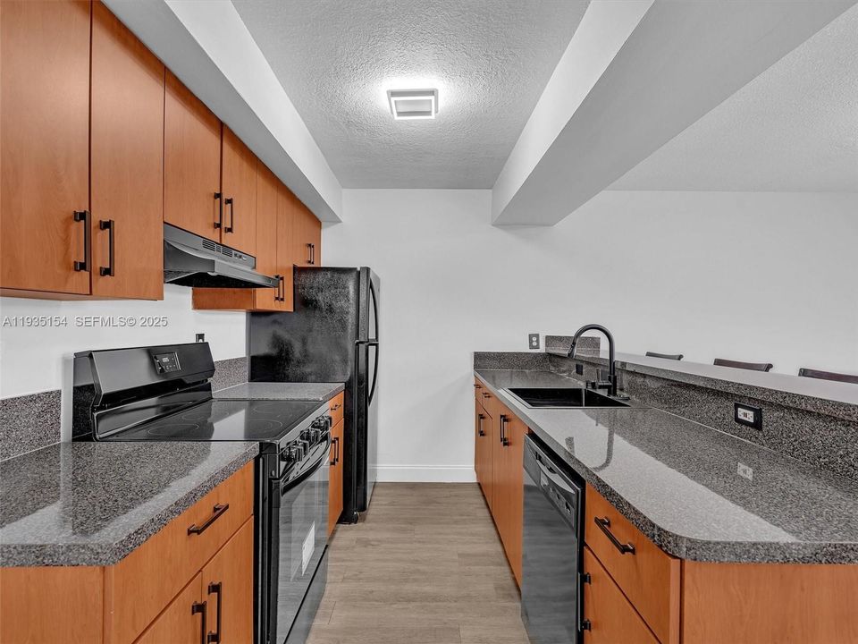 For Sale: $314,999 (3 beds, 2 baths, 1188 Square Feet)