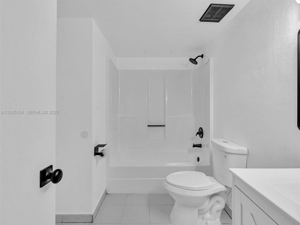 For Sale: $314,999 (3 beds, 2 baths, 1188 Square Feet)