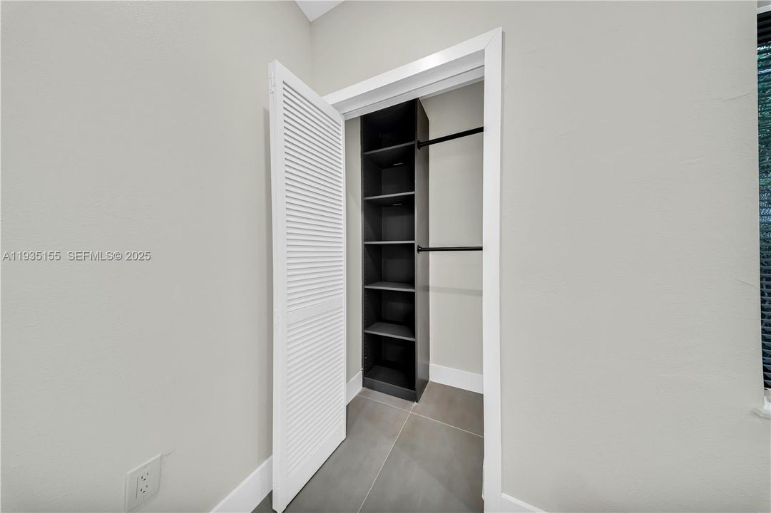 В аренду: $3,400 (3 спален, 2 ванн, 863 Квадратных фут)