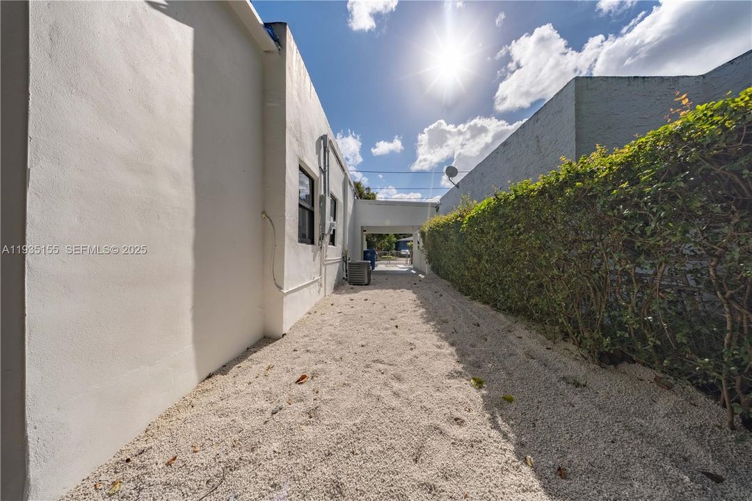 В аренду: $3,400 (3 спален, 2 ванн, 863 Квадратных фут)