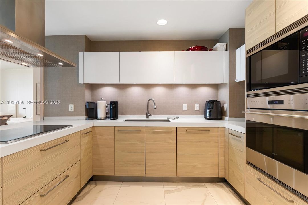 На продажу: $1,075,000 (3 спален, 3 ванн, 0 Квадратных фут)