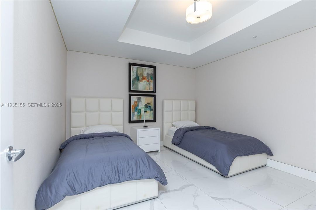 Den enclosed third bedroom