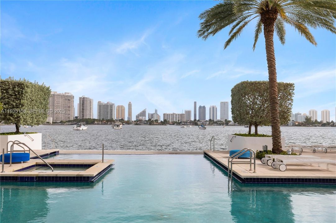 На продажу: $1,075,000 (3 спален, 3 ванн, 0 Квадратных фут)