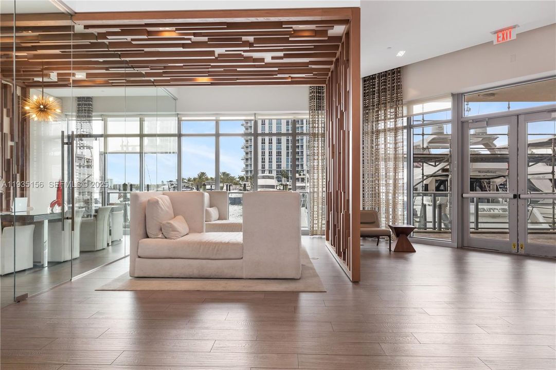 Business Center - cafeteria