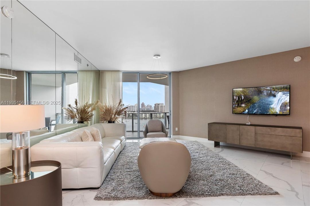 На продажу: $1,075,000 (3 спален, 3 ванн, 0 Квадратных фут)