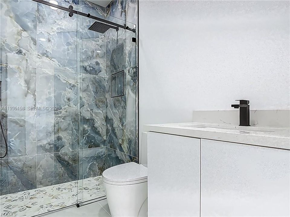 待售: $414,990 (4 贝兹, 2 浴室, 1600 平方英尺)