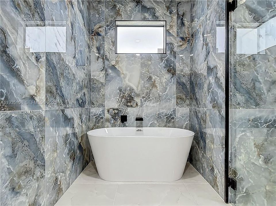 待售: $414,990 (4 贝兹, 2 浴室, 1600 平方英尺)