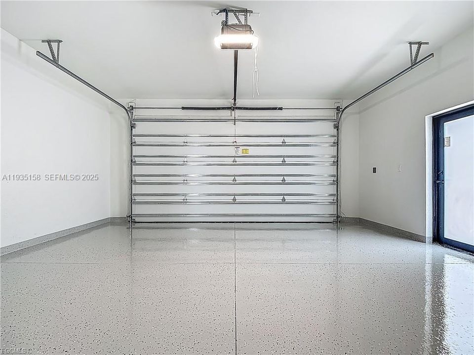 待售: $414,990 (4 贝兹, 2 浴室, 1600 平方英尺)