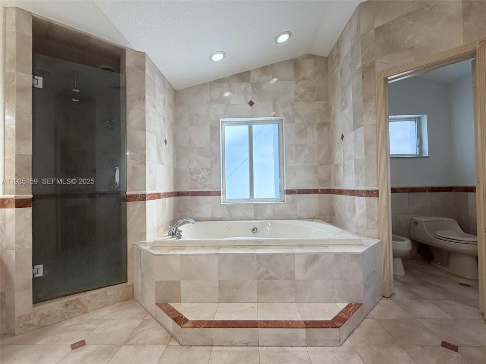 For Rent: $4,700 (3 beds, 2 baths, 1990 Square Feet)