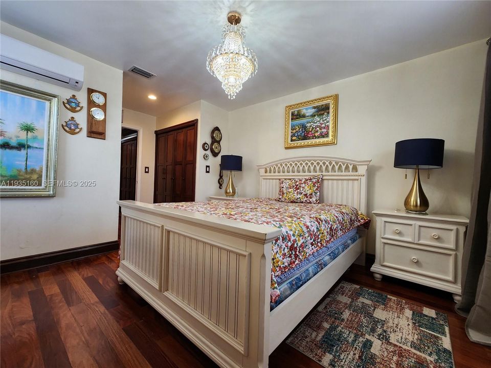 For Rent: $6,500 (3 beds, 2 baths, 1780 Square Feet)