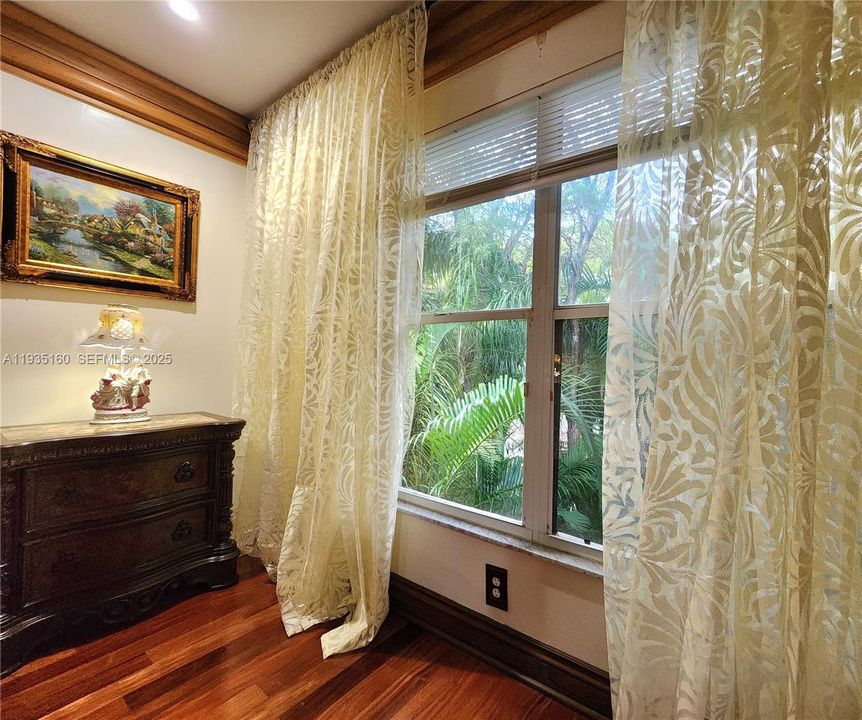 For Rent: $6,500 (3 beds, 2 baths, 1780 Square Feet)