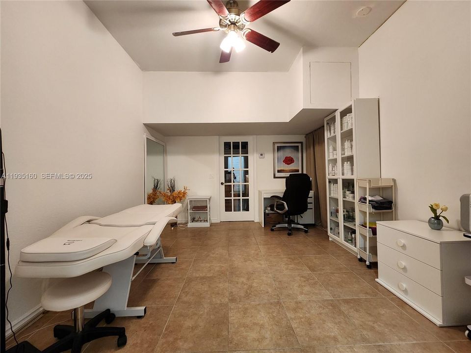 For Rent: $6,500 (3 beds, 2 baths, 1780 Square Feet)