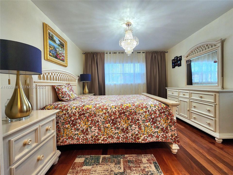 For Rent: $6,500 (3 beds, 2 baths, 1780 Square Feet)