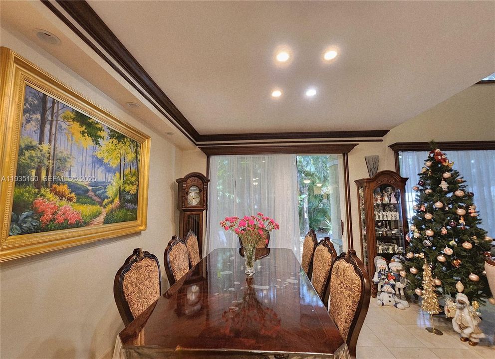 For Rent: $6,500 (3 beds, 2 baths, 1780 Square Feet)