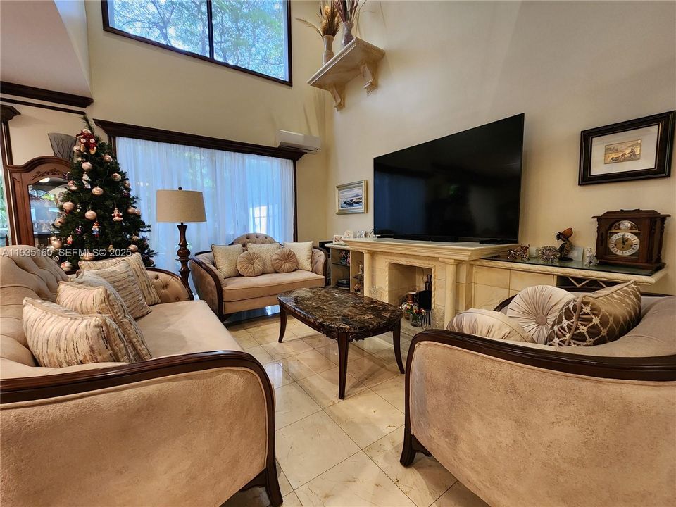 For Rent: $6,500 (3 beds, 2 baths, 1780 Square Feet)