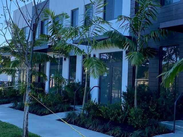 For Rent: $2,200 (2 beds, 1 baths, 1150 Square Feet)