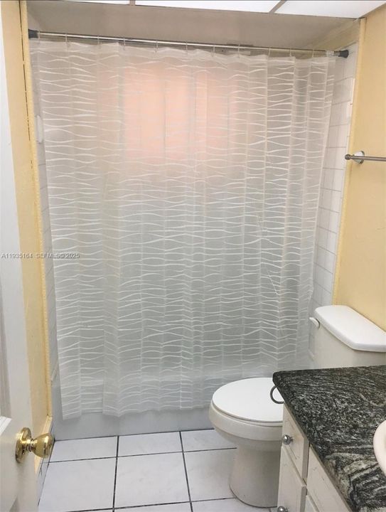 Active With Contract: $2,200 (2 beds, 2 baths, 1096 Square Feet)