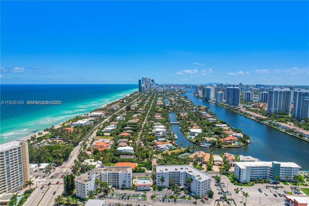 For Rent: $1,900 (1 beds, 1 baths, 850 Square Feet)