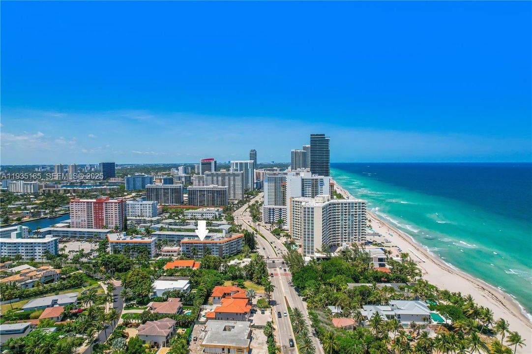 For Rent: $1,900 (1 beds, 1 baths, 850 Square Feet)