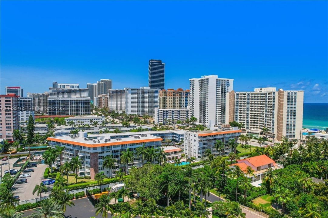 For Rent: $1,900 (1 beds, 1 baths, 850 Square Feet)