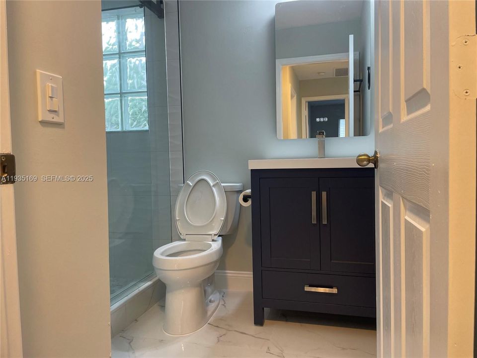 В аренду: $3,650 (3 спален, 2 ванн, 1418 Квадратных фут)