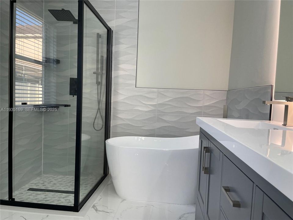 В аренду: $3,650 (3 спален, 2 ванн, 1418 Квадратных фут)