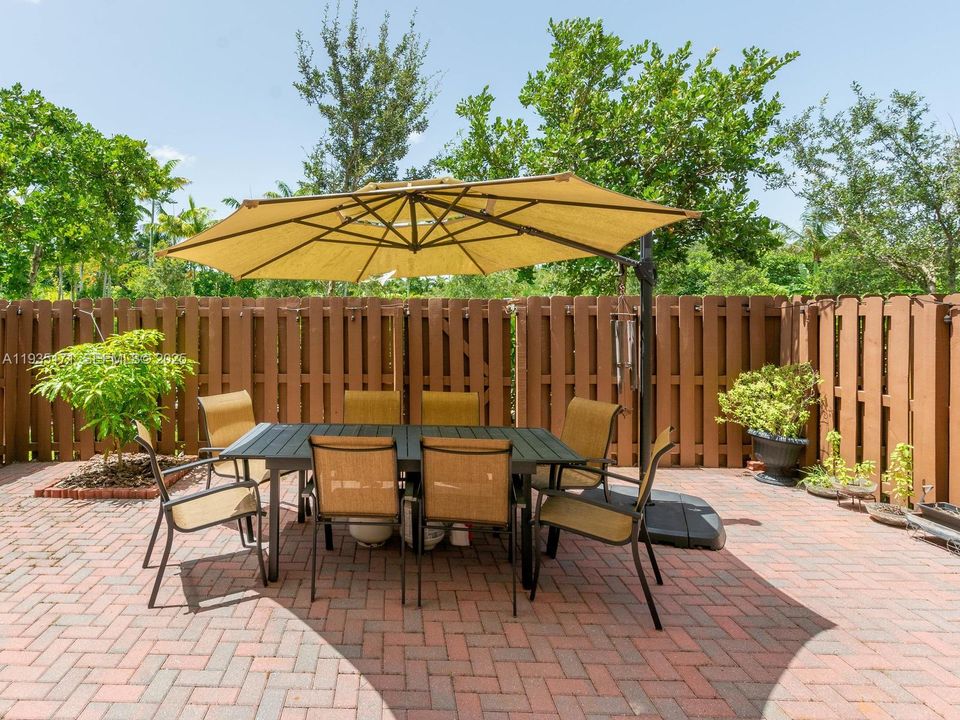 出租: $3,500 (3 贝兹, 2 浴室, 1835 平方英尺)