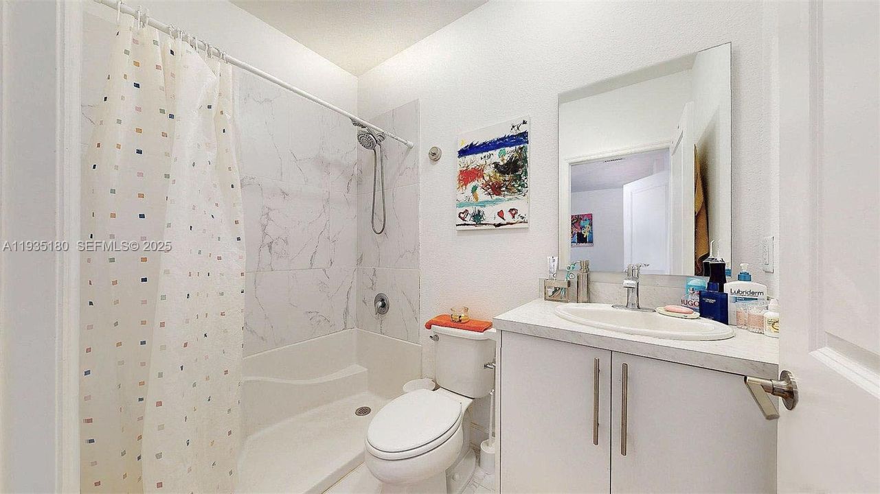 En Venta: $395,000 (4 camas, 3 baños, 1730 Pies cuadrados)