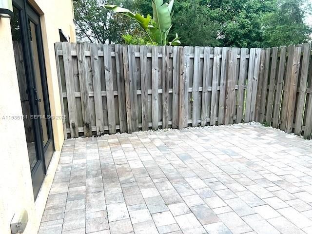 出租: $2,850 (3 贝兹, 2 浴室, 1394 平方英尺)